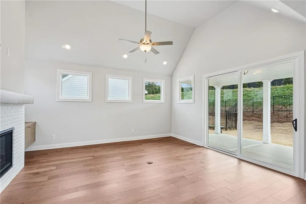 547 Pearl Street Cumming, GA 30040