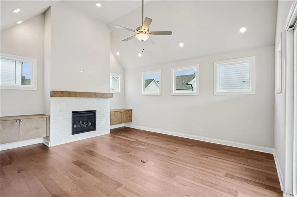 547 Pearl Street Cumming, GA 30040