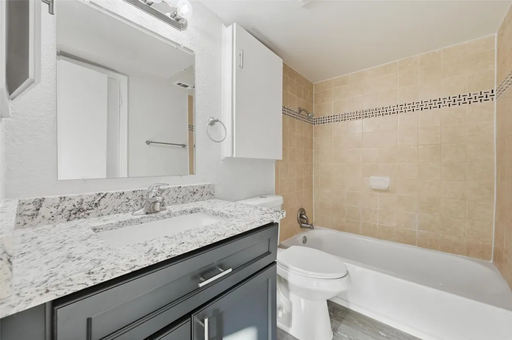 2702 Douglas Avenue #121 Dallas, TX 75219