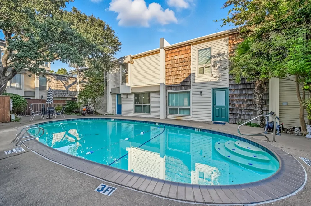 2702 Douglas Avenue #121 Dallas, TX 75219