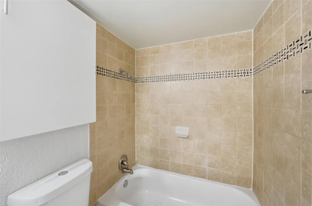 2702 Douglas Avenue #121 Dallas, TX 75219