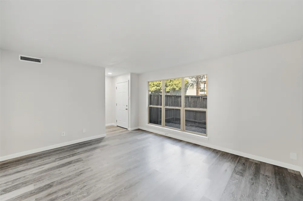 2702 Douglas Avenue #121 Dallas, TX 75219