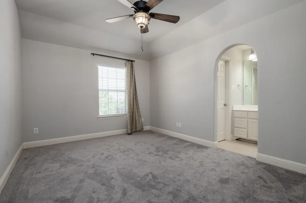 2254 Magic Mantle Drive Lewisville, TX 75056