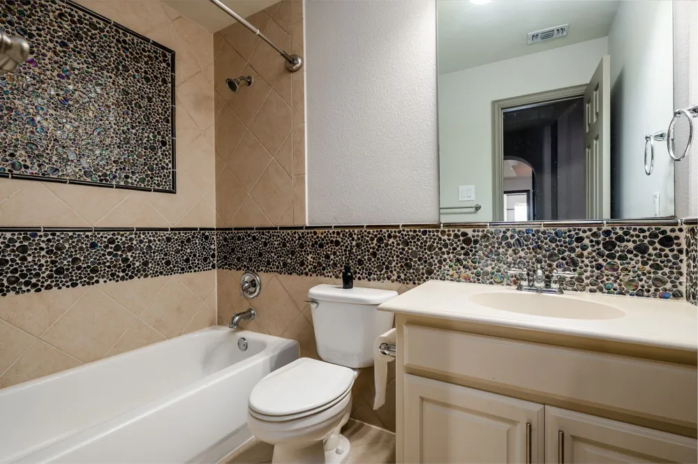 2254 Magic Mantle Drive Lewisville, TX 75056