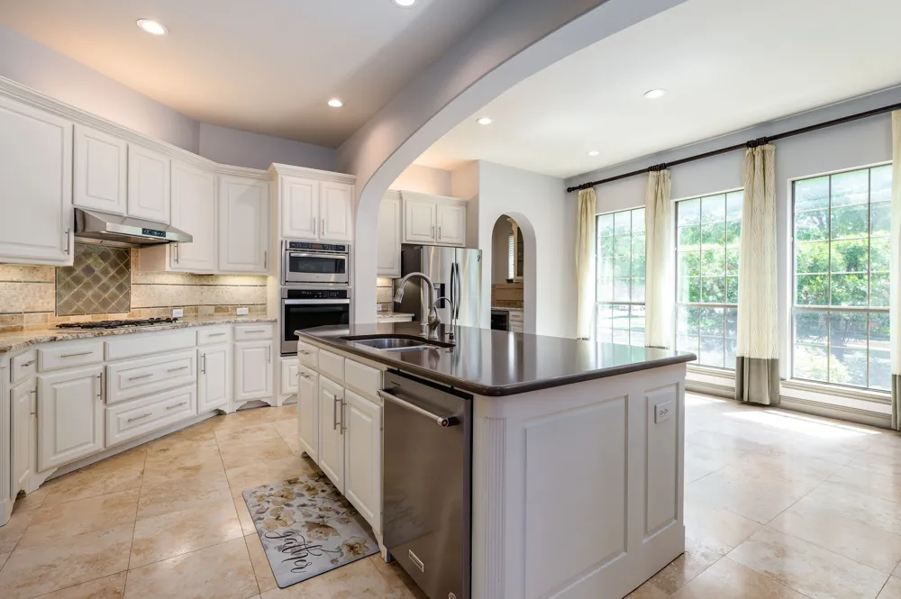 2254 Magic Mantle Drive Lewisville, TX 75056