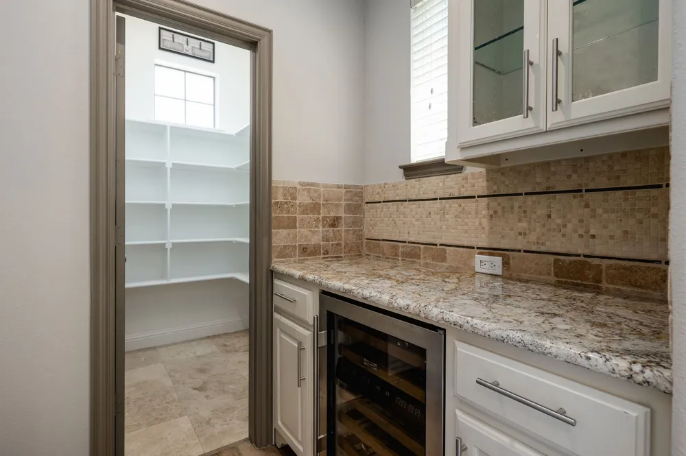 2254 Magic Mantle Drive Lewisville, TX 75056