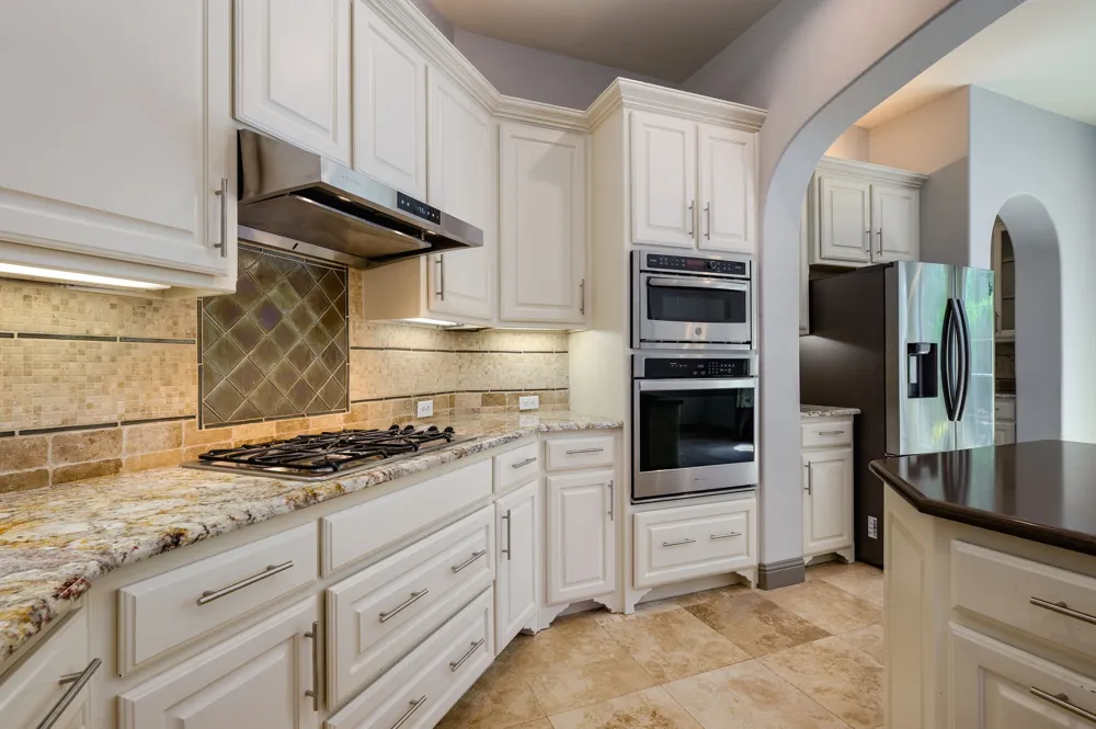 2254 Magic Mantle Drive Lewisville, TX 75056