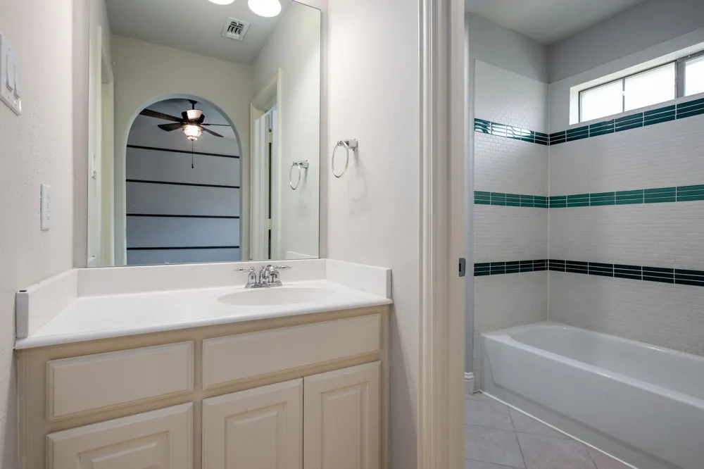 2254 Magic Mantle Drive Lewisville, TX 75056
