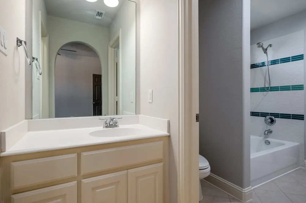 2254 Magic Mantle Drive Lewisville, TX 75056