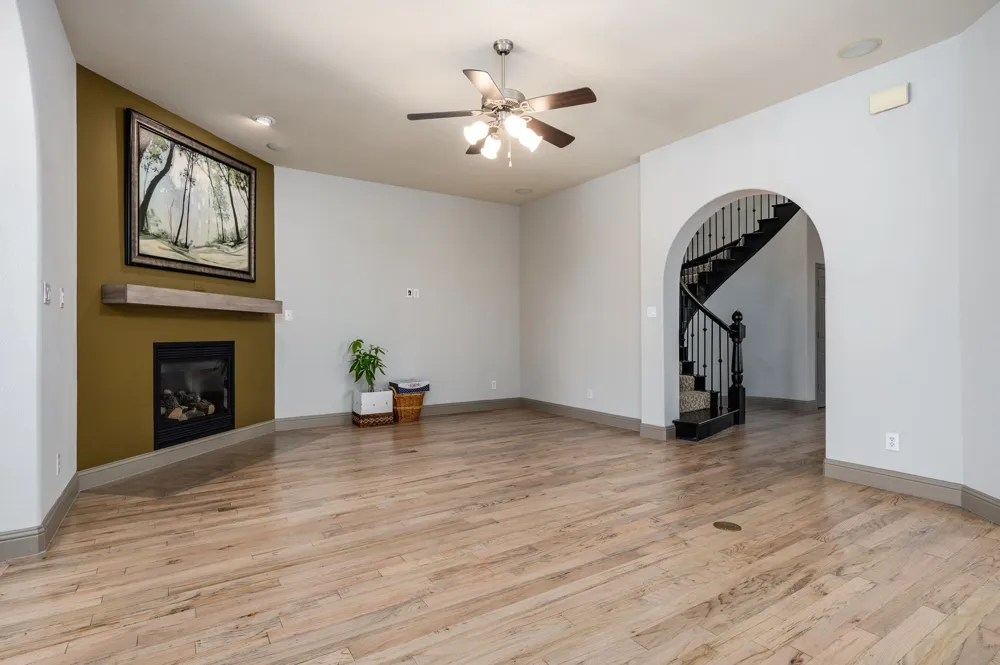 2254 Magic Mantle Drive Lewisville, TX 75056