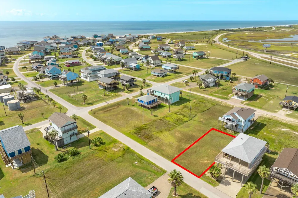 18 Jolly Roger Dr Freeport, TX 77541