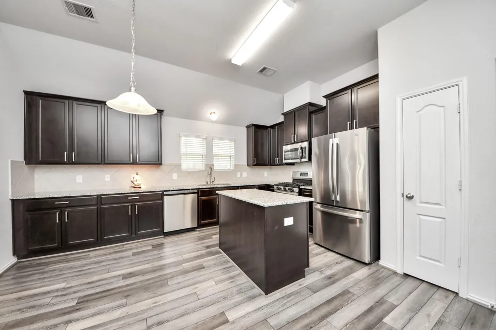 5186 Dry Hollow Drive Alvin, TX 77511