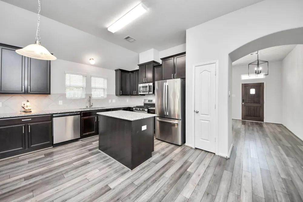 5186 Dry Hollow Drive Alvin, TX 77511