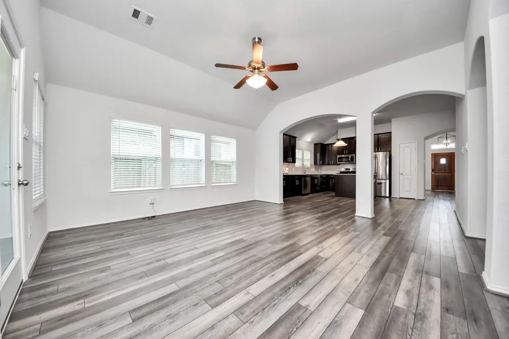 5186 Dry Hollow Drive Alvin, TX 77511