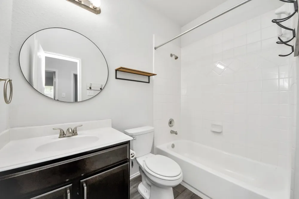 5186 Dry Hollow Drive Alvin, TX 77511