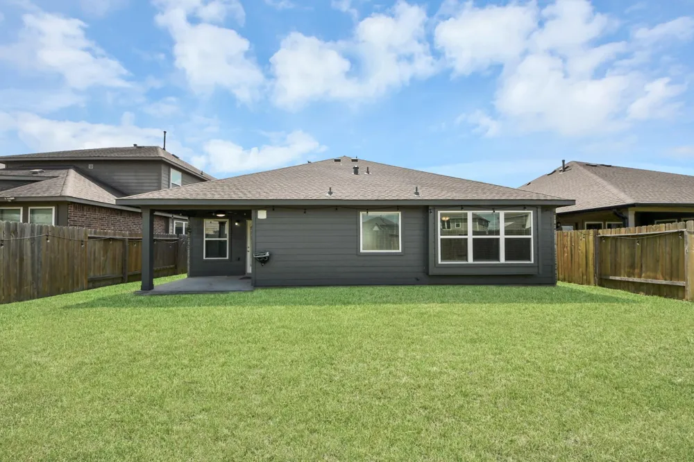 5186 Dry Hollow Drive Alvin, TX 77511