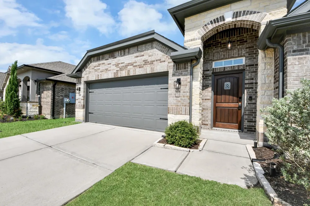 5186 Dry Hollow Drive Alvin, TX 77511