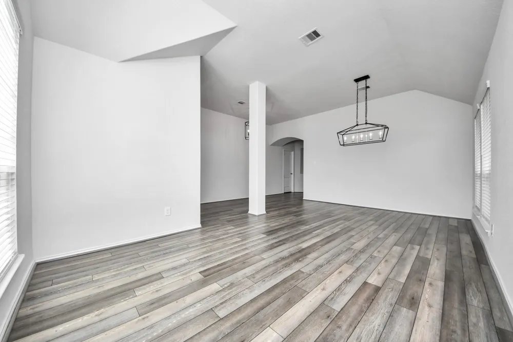 5186 Dry Hollow Drive Alvin, TX 77511