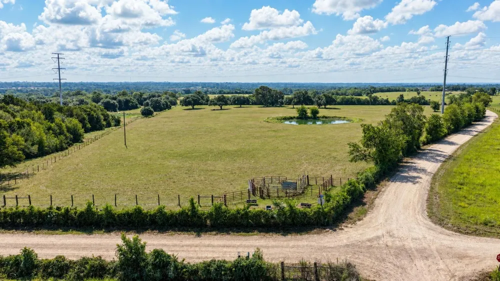 12144 Zetter Road Brenham, TX 77833