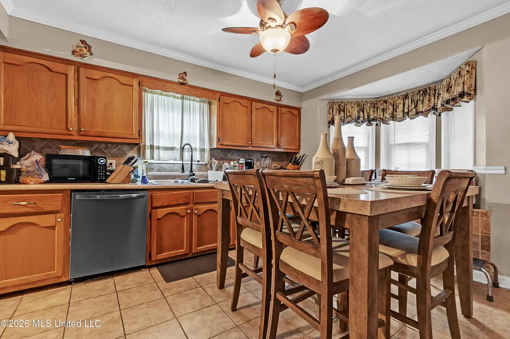 1024 French Road Byhalia, MS 38611