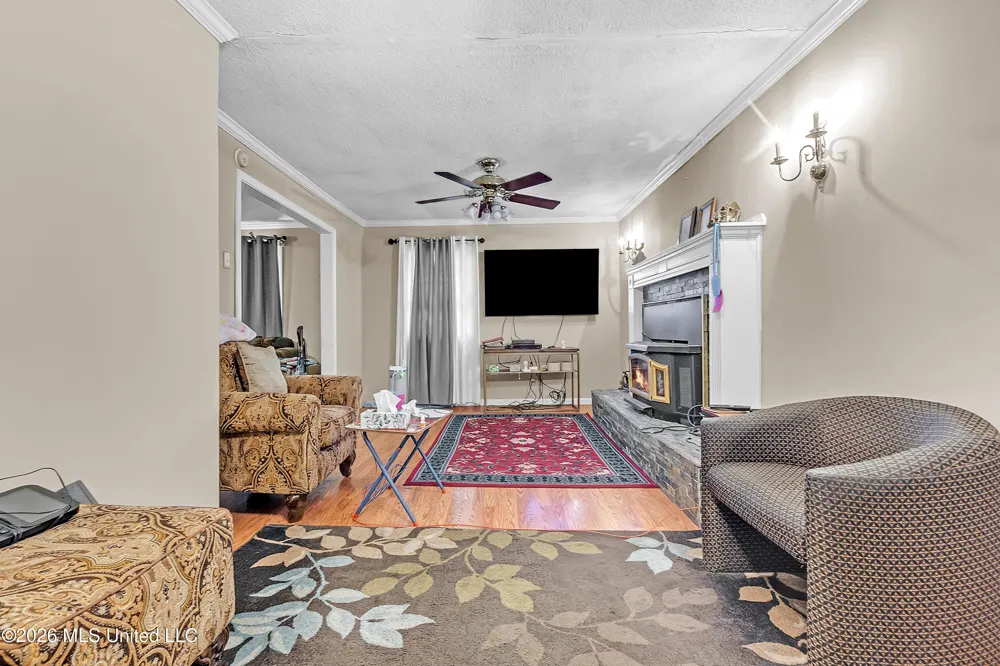 1024 French Road Byhalia, MS 38611