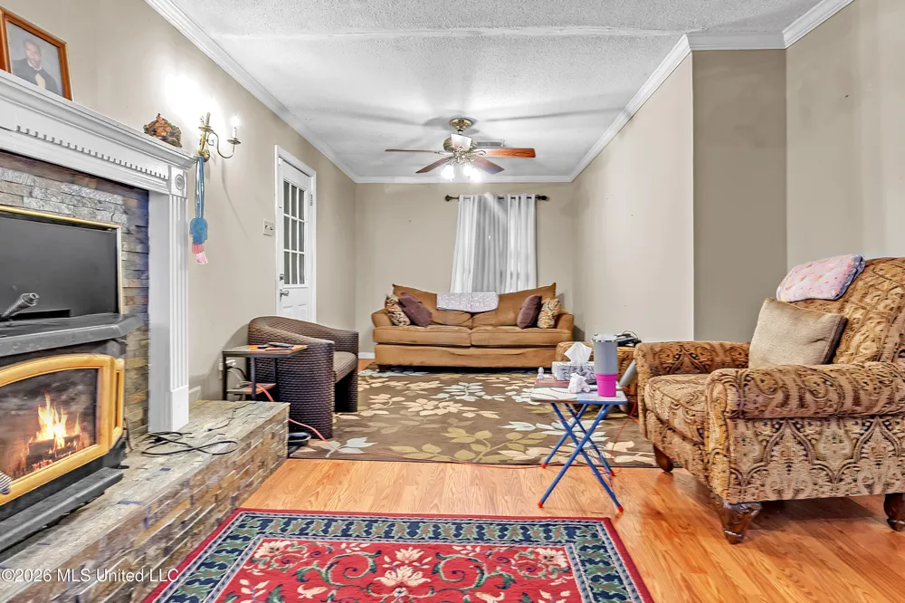 1024 French Road Byhalia, MS 38611