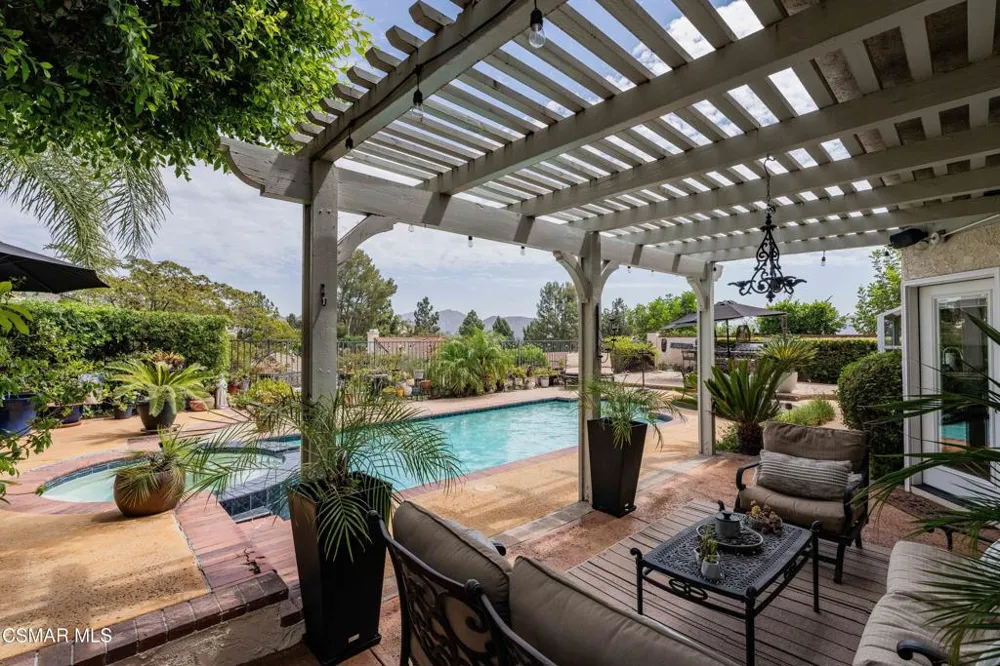 3182 Toulouse Circle Thousand Oaks, CA 91362