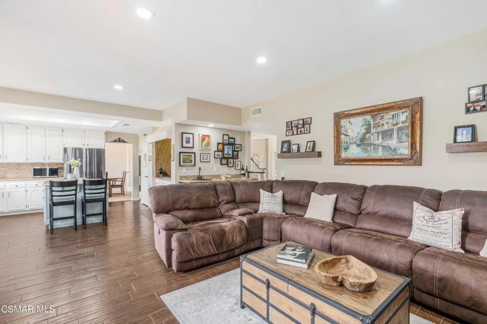 3182 Toulouse Circle Thousand Oaks, CA 91362