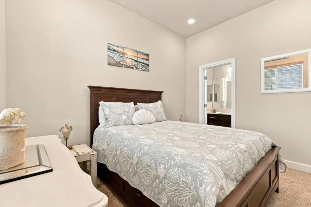 911 Trinity Drive Hollister, CA 95023