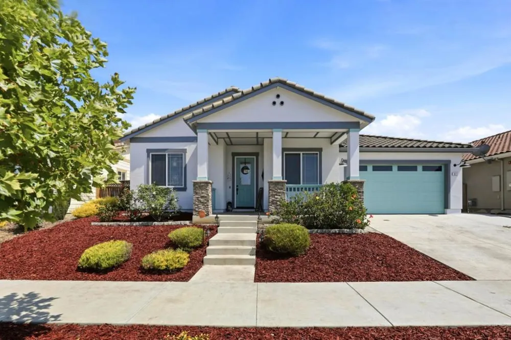 911 Trinity Drive Hollister, CA 95023
