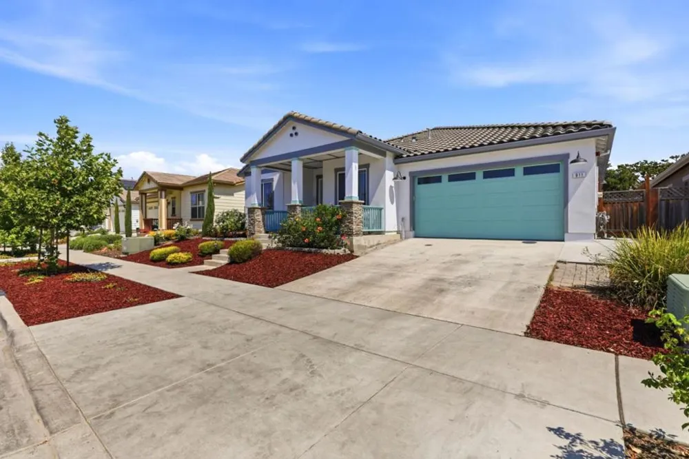 911 Trinity Drive Hollister, CA 95023