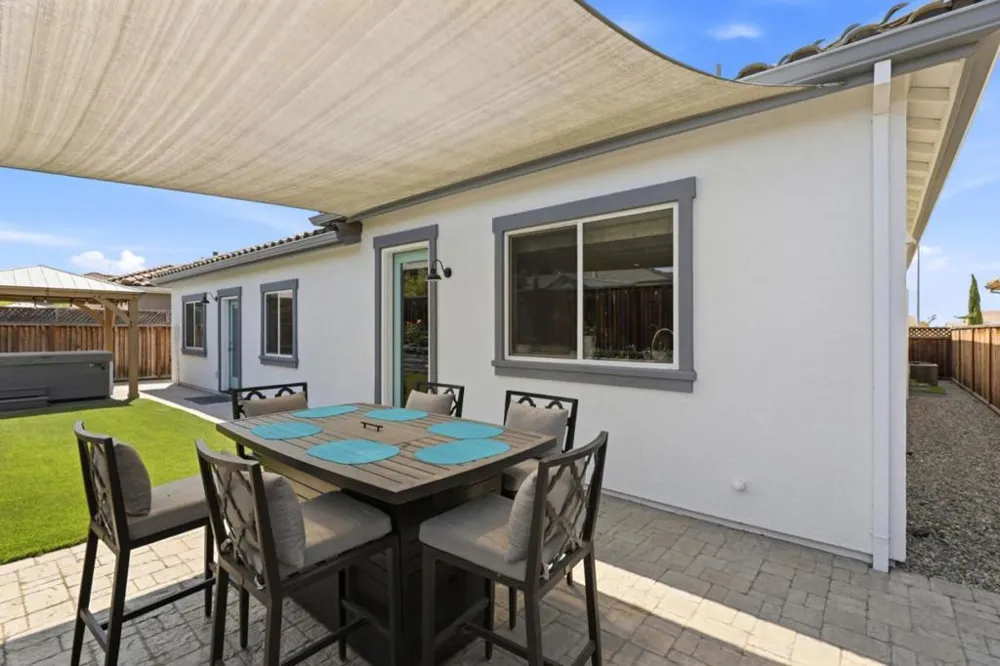 911 Trinity Drive Hollister, CA 95023