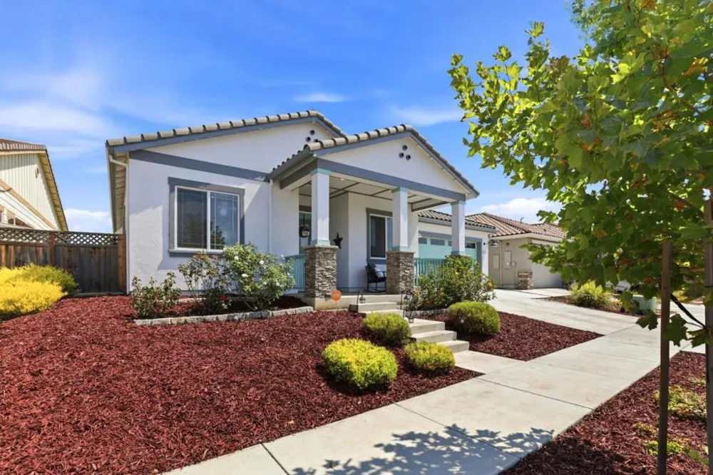 911 Trinity Drive Hollister, CA 95023