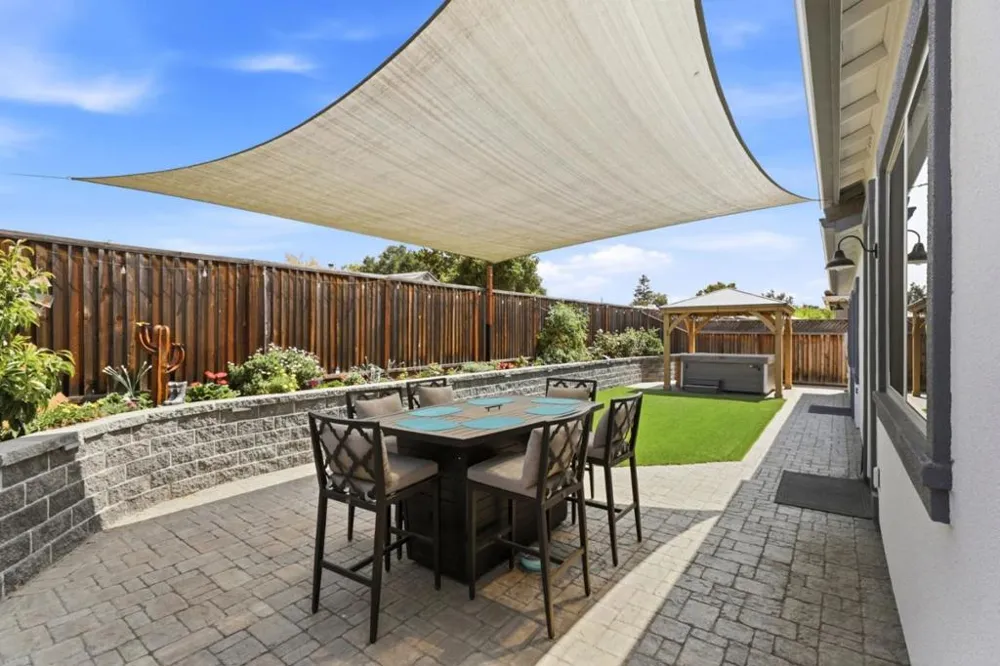 911 Trinity Drive Hollister, CA 95023
