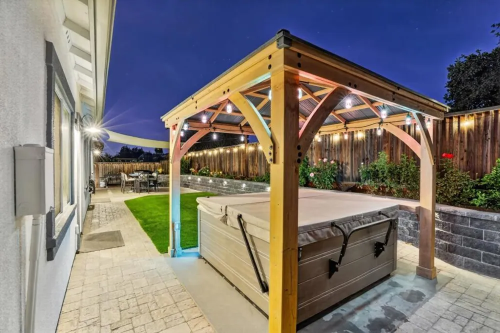 911 Trinity Drive Hollister, CA 95023