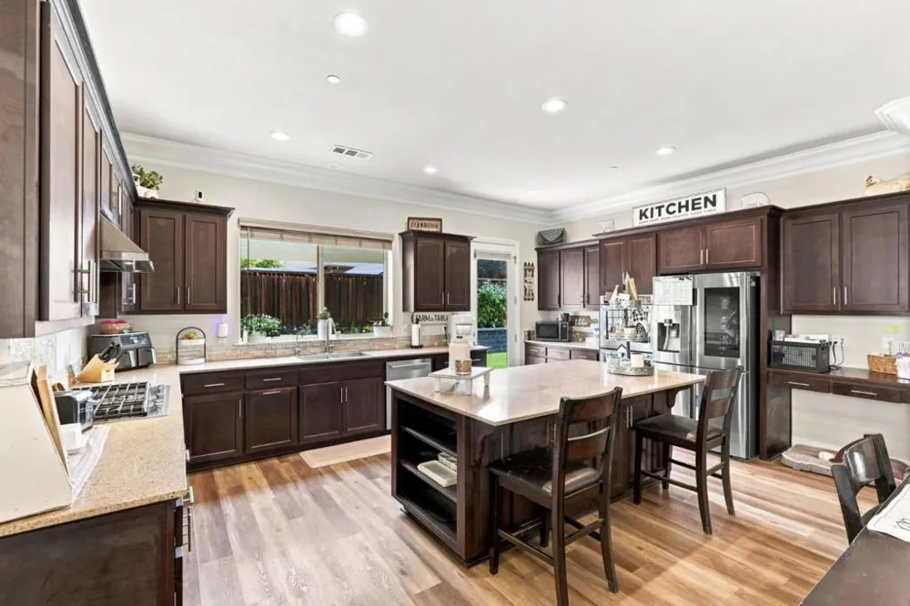 911 Trinity Drive Hollister, CA 95023