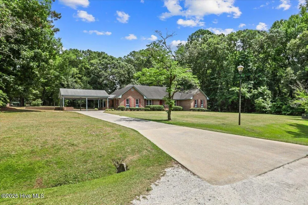1013 Arrowhead Drive Snow Hill, NC 28580
