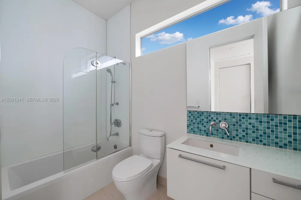 9407 E Broadview Dr Bay Harbor Islands, FL 33154