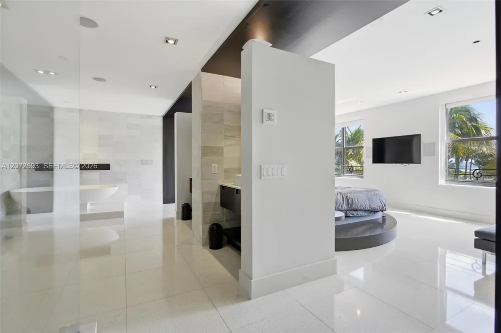 1330 Ocean Dr #3CA Miami Beach, FL 33139