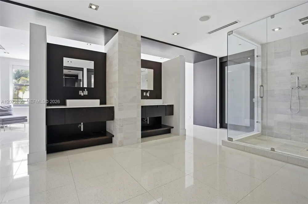 1330 Ocean Dr #3CA Miami Beach, FL 33139