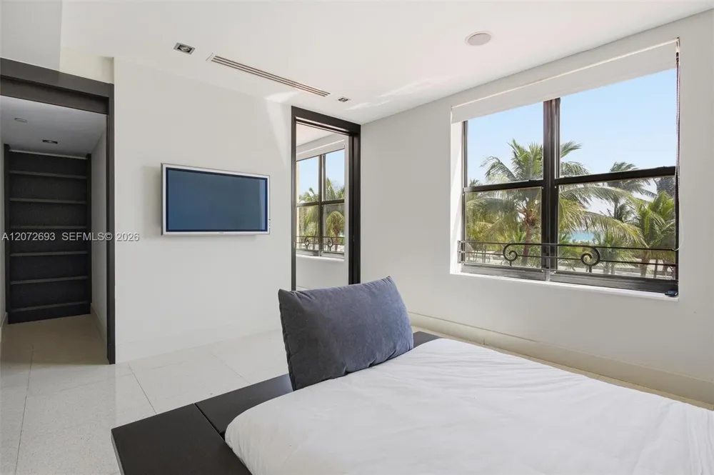 1330 Ocean Dr #3CA Miami Beach, FL 33139