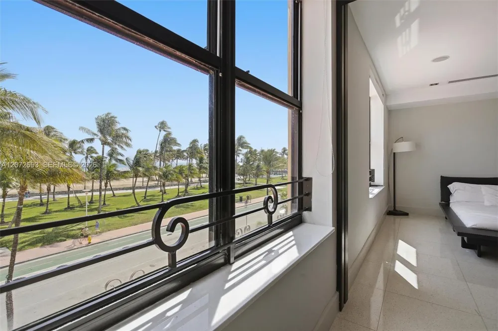 1330 Ocean Dr #3CA Miami Beach, FL 33139
