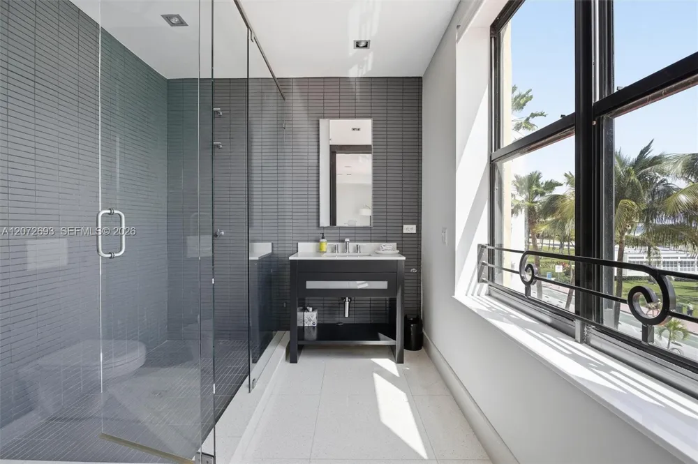 1330 Ocean Dr #3CA Miami Beach, FL 33139
