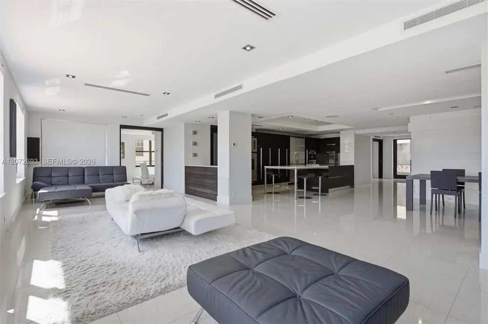 1330 Ocean Dr #3CA Miami Beach, FL 33139