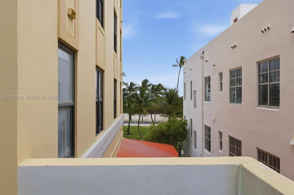 1330 Ocean Dr #3CA Miami Beach, FL 33139