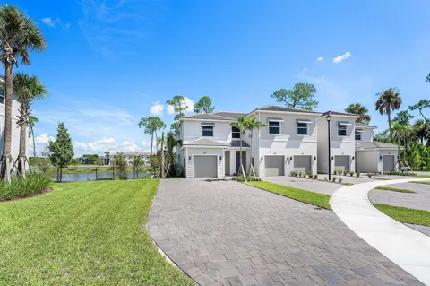 157 LAKESIDE LANDING COURT