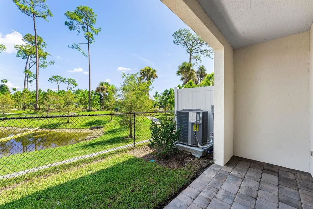 157 LAKESIDE LANDING COURT Royal Palm Beach, FL 33411