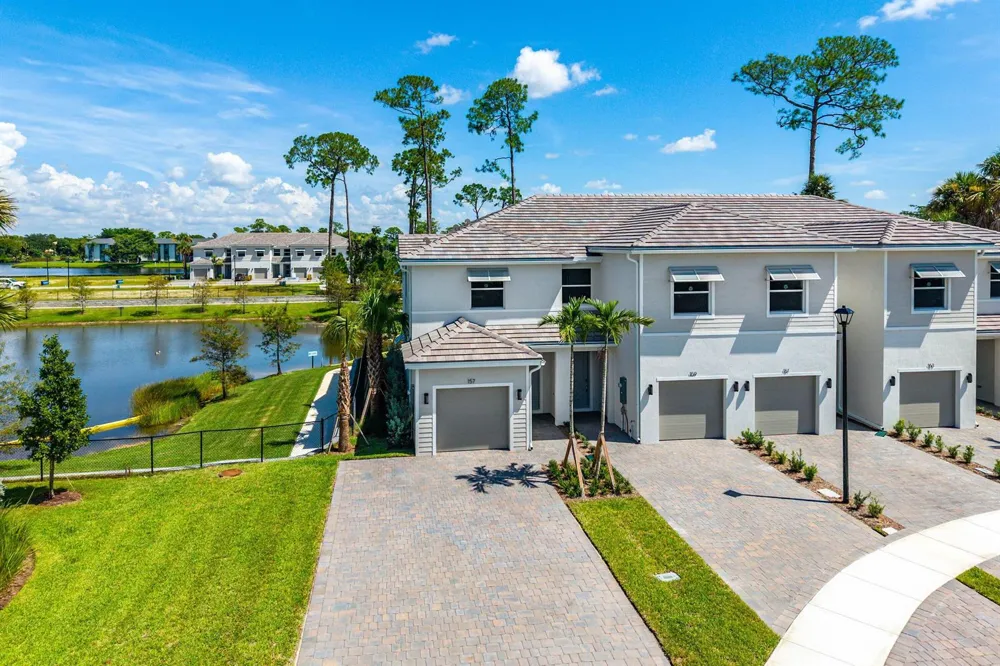 157 LAKESIDE LANDING COURT Royal Palm Beach, FL 33411