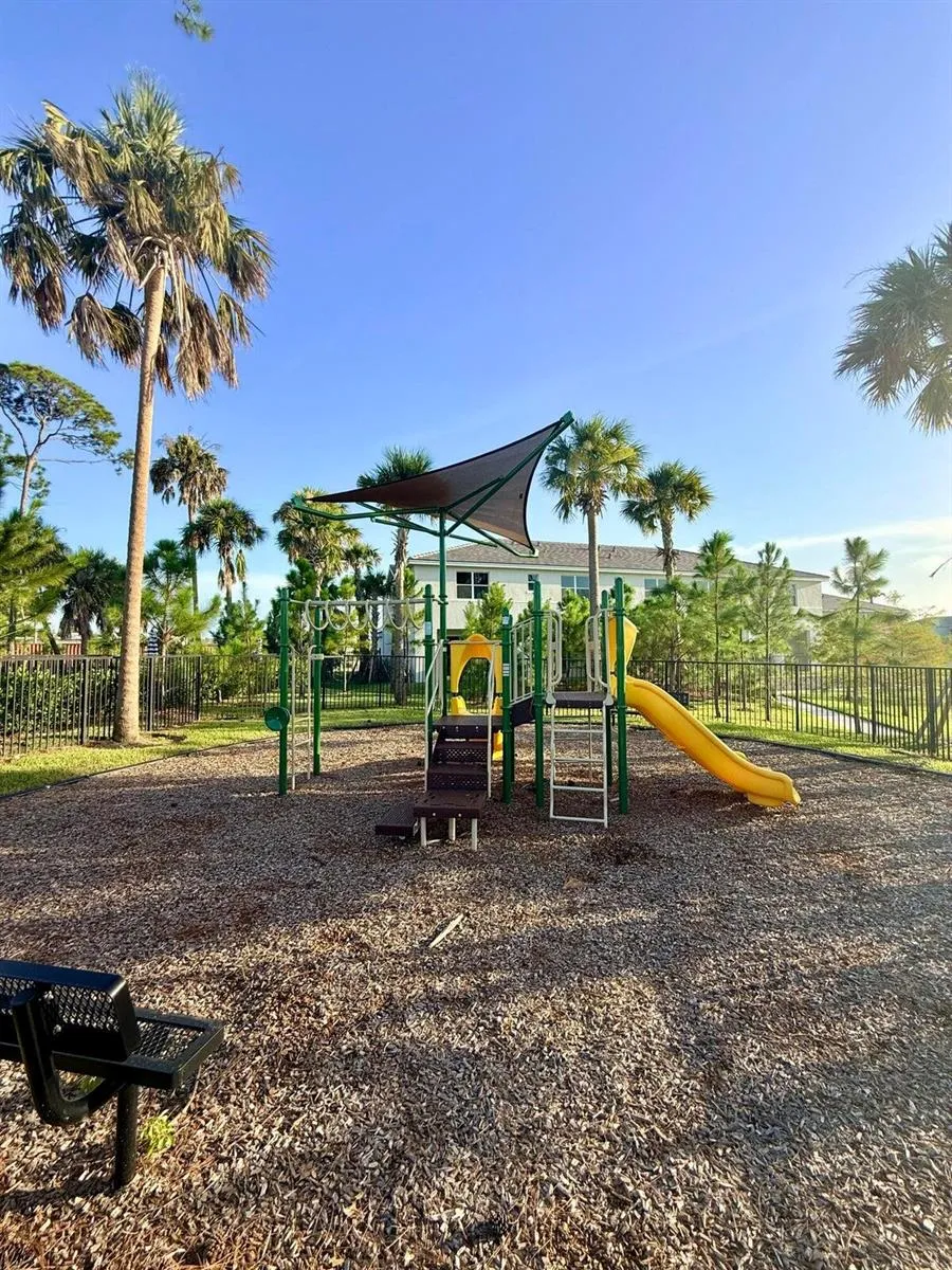 157 LAKESIDE LANDING COURT Royal Palm Beach, FL 33411
