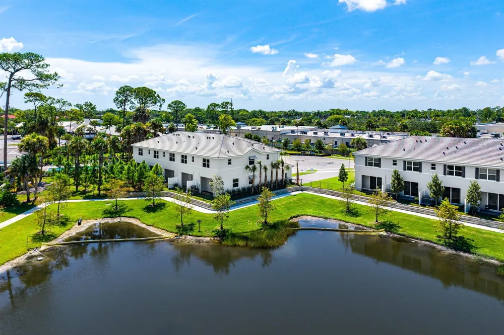 157 LAKESIDE LANDING COURT Royal Palm Beach, FL 33411
